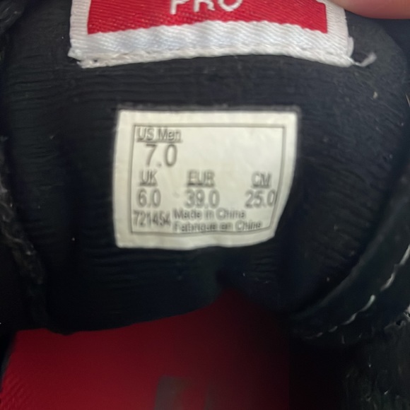 VANS•SK-8 HI•BLACK•MENS 7 - Picture 6 of 8